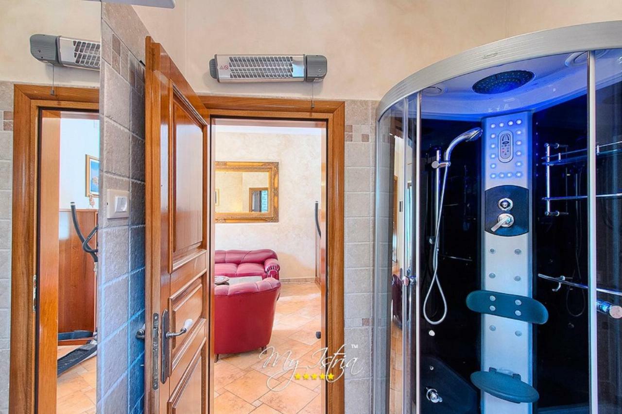 Holiday Home Sarita Sisan Exterior photo